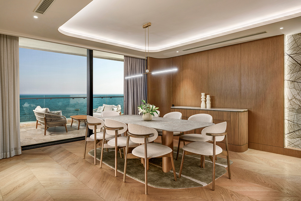 Crown Horizon Suite 3